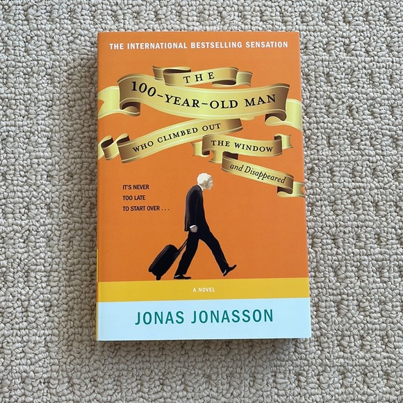 Books Bundle - Picture 3 of 7